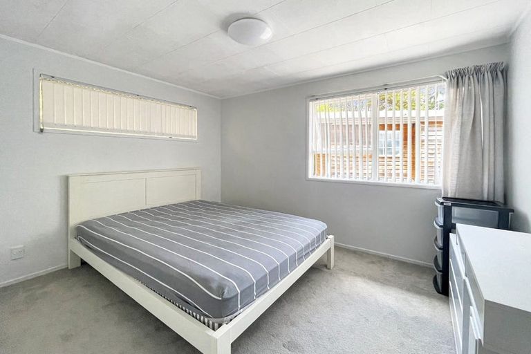 Photo of property in 1/15 Laser Place, Bayview, Auckland, 0629