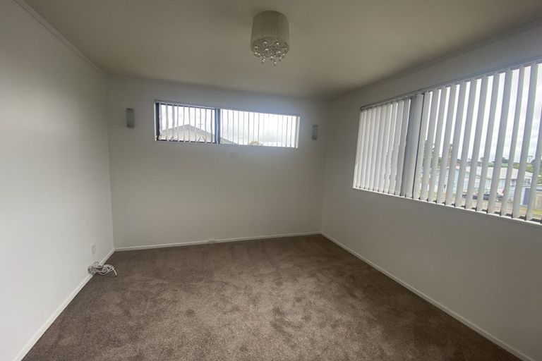 Photo of property in 1/19 Silver Creek Road, Weymouth, Auckland, 2103
