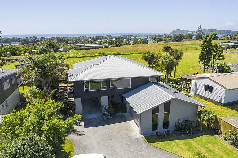 Photo of property in 36 Koutunui Road, Athenree, Katikati, 3177