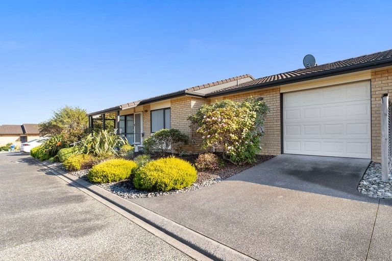 Photo of property in 9/197 Royal Road, Massey, Auckland, 0614