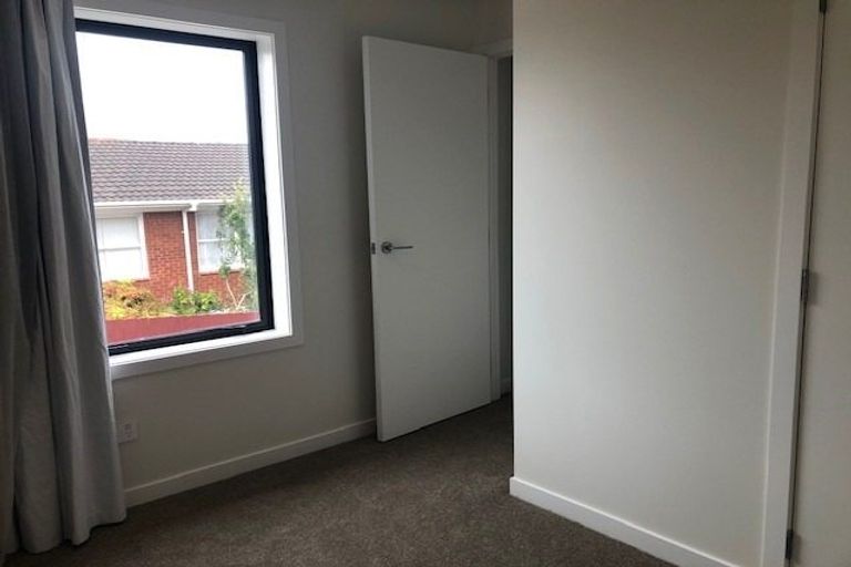 Photo of property in 31b Knightsbridge Drive, Forrest Hill, Auckland, 0620