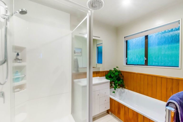 Photo of property in 72a Elizabeth Street, Waikanae, 5036