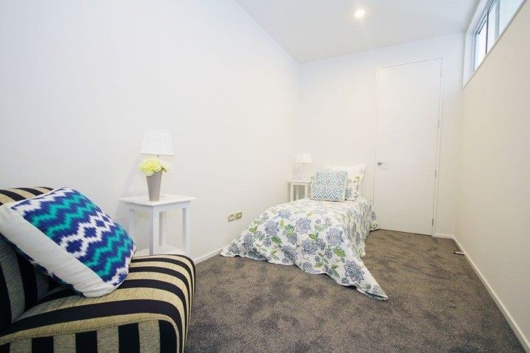 Photo of property in 21 Moller Street, Beach Haven, Auckland, 0626