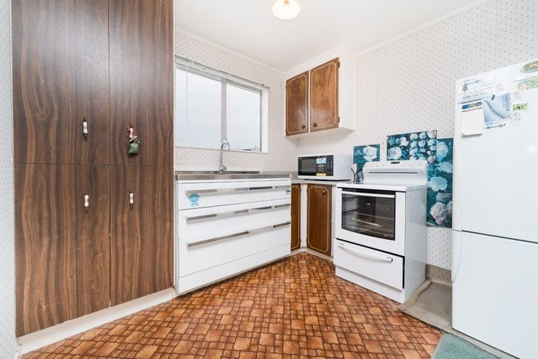 Photo of property in 43 Acacia Street, Kelvin Grove, Palmerston North, 4414