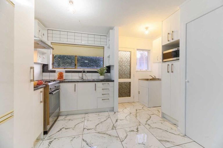 Photo of property in 1/8 Koromiko Street, New Lynn, Auckland, 0600