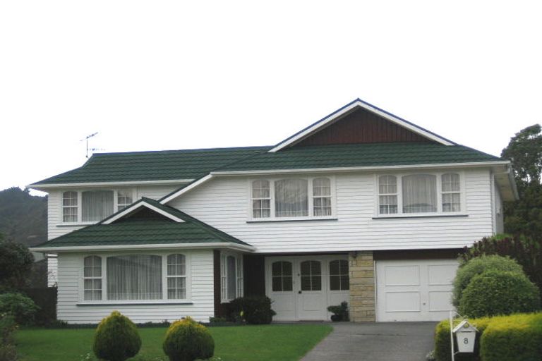 Photo of property in 8 Earlston Grove, Avalon, Lower Hutt, 5011