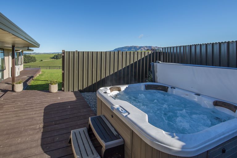 Photo of property in 195 Mound Road, Broomfield, 7482