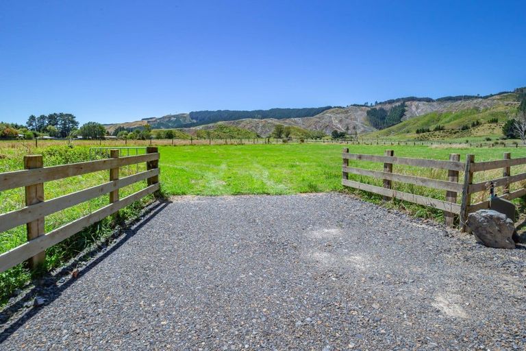 Photo of property in 51 Gladstone Road, Levin, 5571