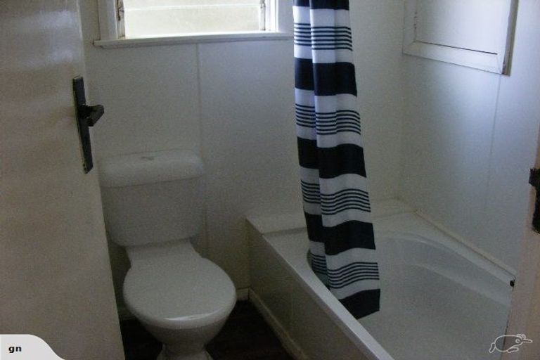 Photo of property in 19 Monowai Road, Johnsonville, Wellington, 6037