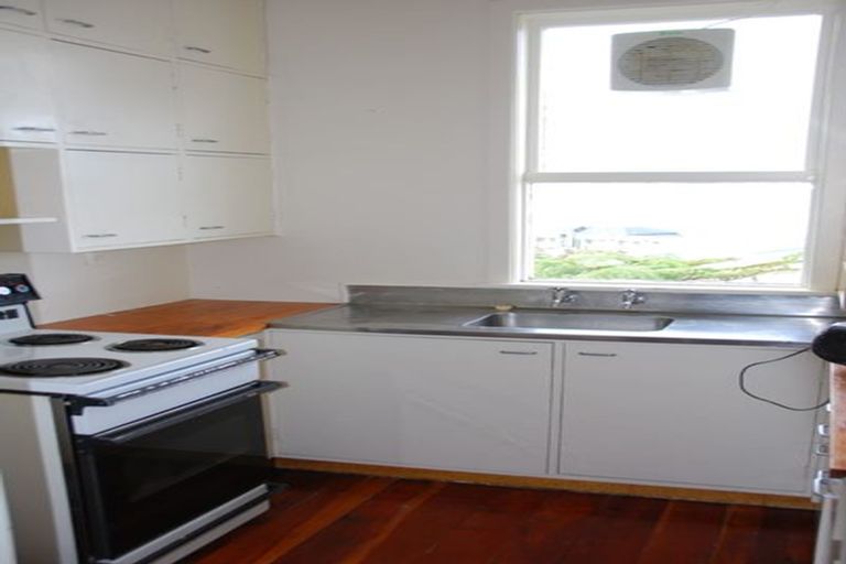 Photo of property in 12 Springfield Terrace, Kelburn, Wellington, 6012