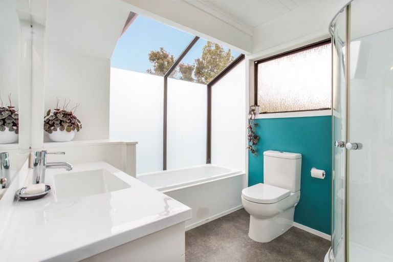 Photo of property in 85 Tiri Road, Tindalls Beach, Whangaparaoa, 0930
