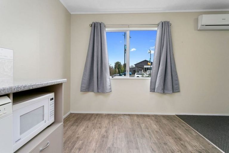 Photo of property in 188 Shakespeare Street, Leamington, Cambridge, 3432