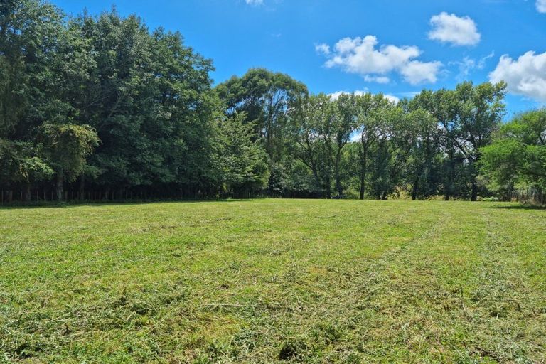 Photo of property in 72 Lindsay Road, Levin, 5510