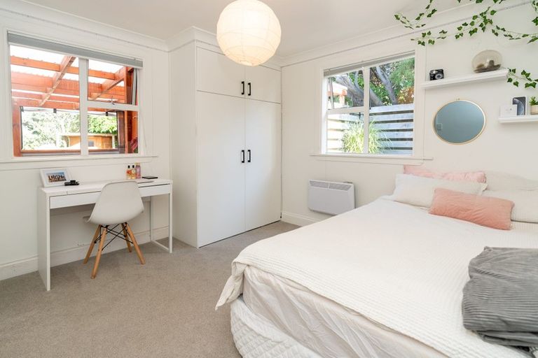 Photo of property in 22 Aperahama Street, Paekakariki, 5034