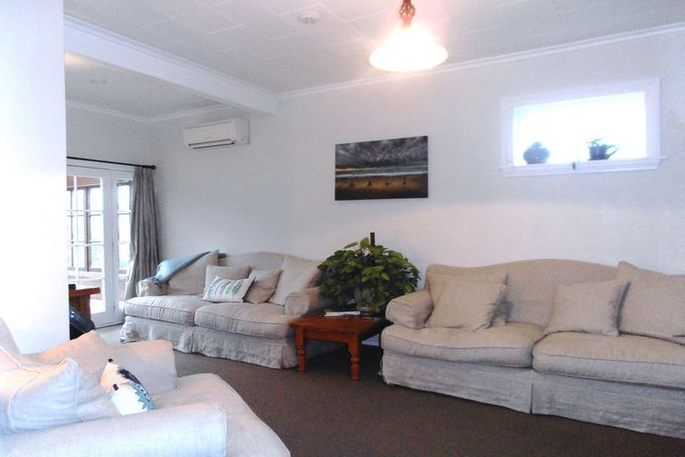 Photo of property in 4 Avenue Road, West End, Timaru, 7910