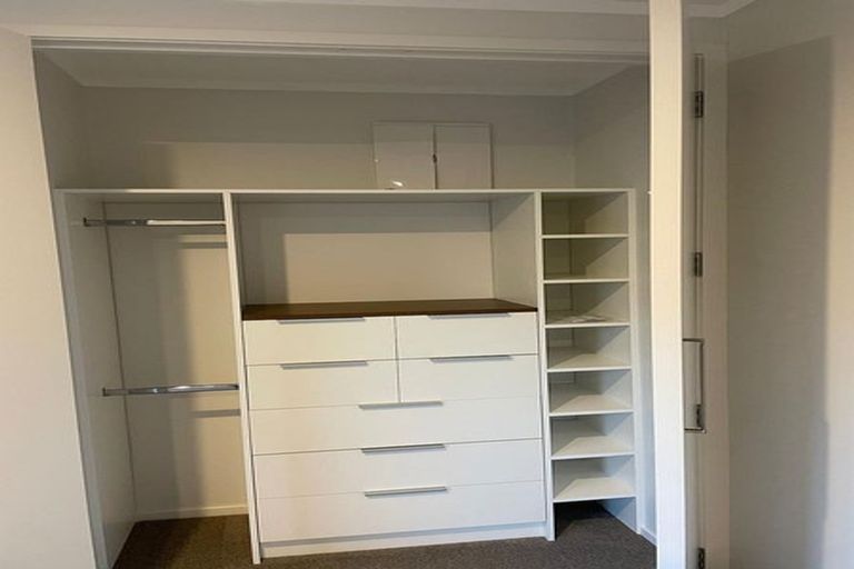 Photo of property in 1/865 Beach Road, Waiake, Auckland, 0630