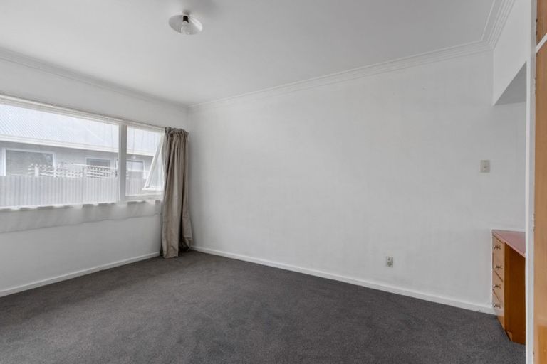 Photo of property in 2/504 Queen Street East, Hastings, 4122