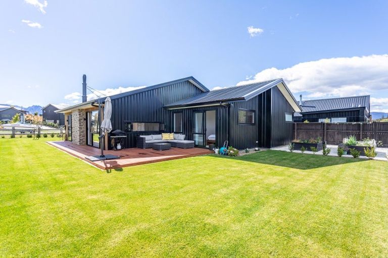 Photo of property in 2 Glen Dene Crescent, Wanaka, 9305