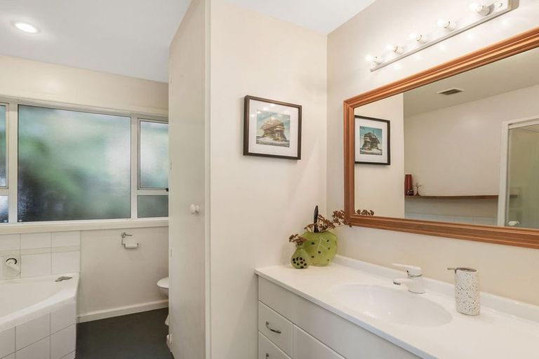 Photo of property in 1 Merton Place, Bryndwr, Christchurch, 8053