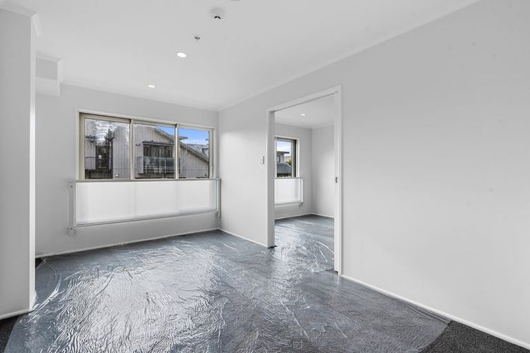 Photo of property in 5c/30 Westward Ho, Glen Eden, Auckland, 0602