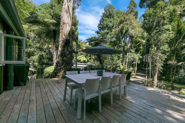 Photo of property in 186c Woodlands Park Road, Titirangi, Auckland, 0604