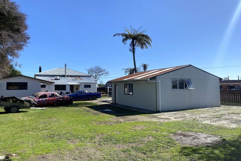 Photo of property in 129 Queen Street, Westport, 7825