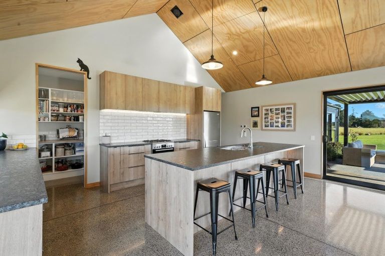 Photo of property in 235 Kennedys Hill Road, Cust, Rangiora, 7471