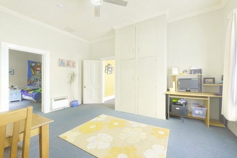 Photo of property in 165 Shakespeare Road, Bluff Hill, Napier, 4110
