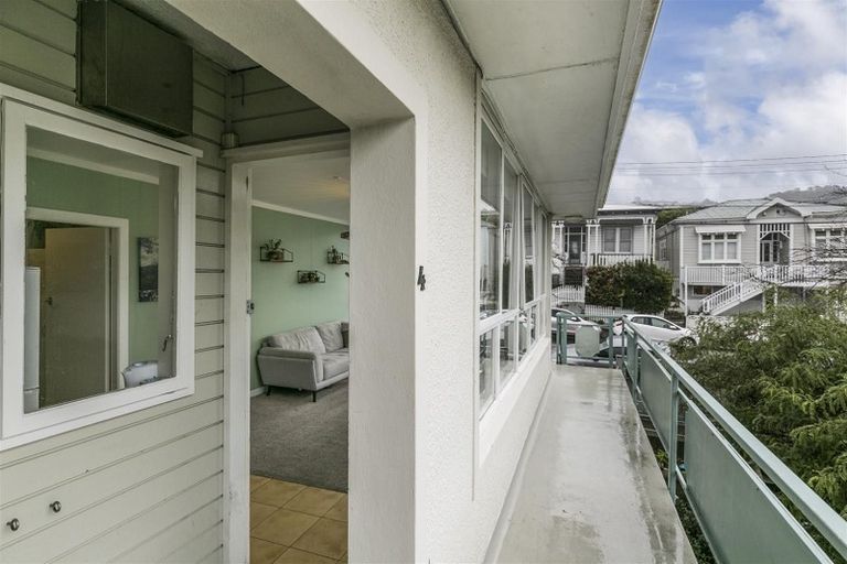 Photo of property in 4/4 Kenwyn Terrace, Newtown, Wellington, 6021