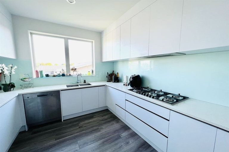 Photo of property in 1 Nephrite Lane, Henderson, Auckland, 0610