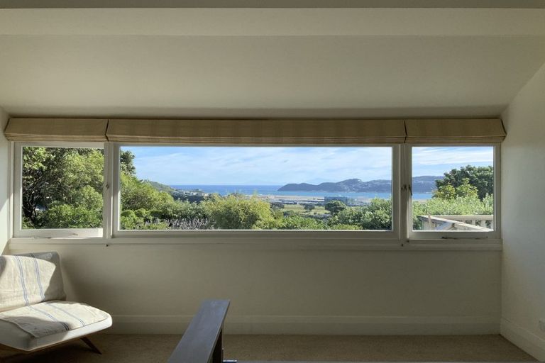 Photo of property in 25 Seatoun Heights Road, Miramar, Wellington, 6022