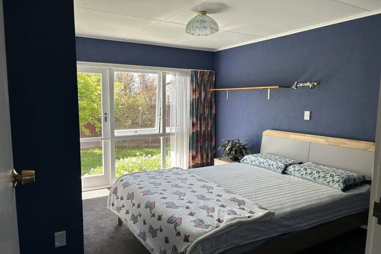 Photo of property in 222a Grove Road, Mayfair, Hastings, 4122