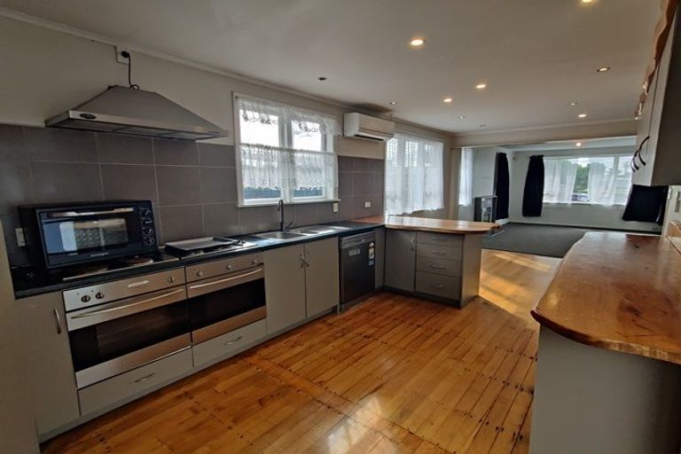 Photo of property in 7 Claymore Street, Manurewa, Auckland, 2102