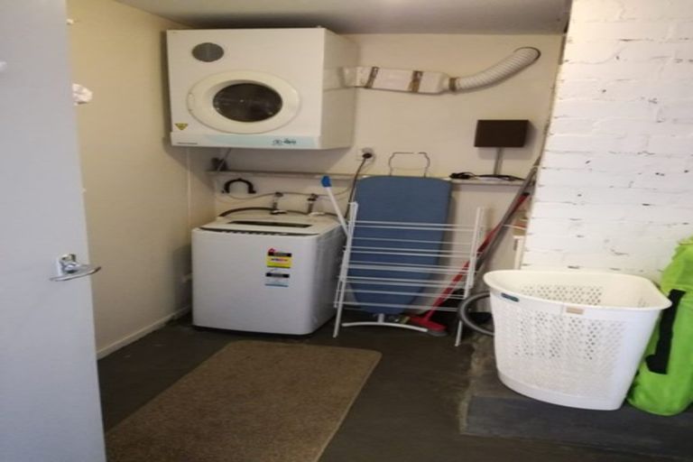 Photo of property in 156 The Esplanade, Houghton Bay, Wellington, 6023