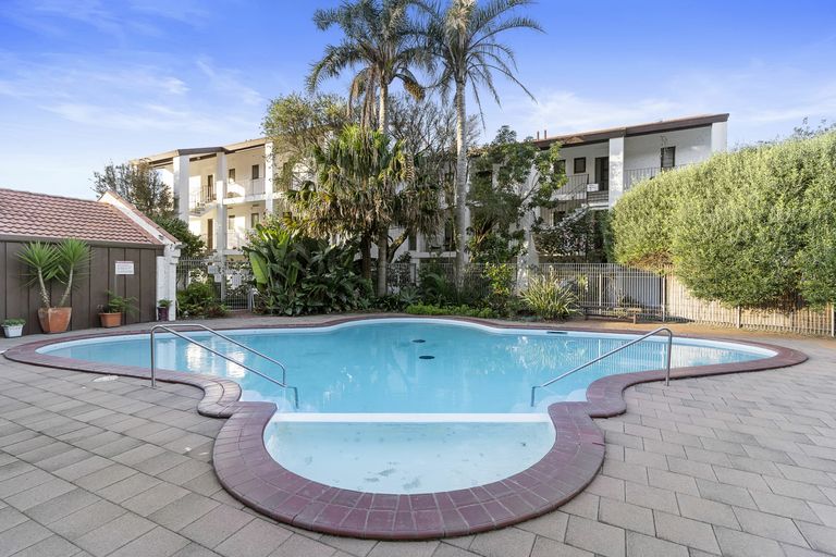 Photo of property in 31/34 Waiwera Place, Waiwera, Orewa, 0994