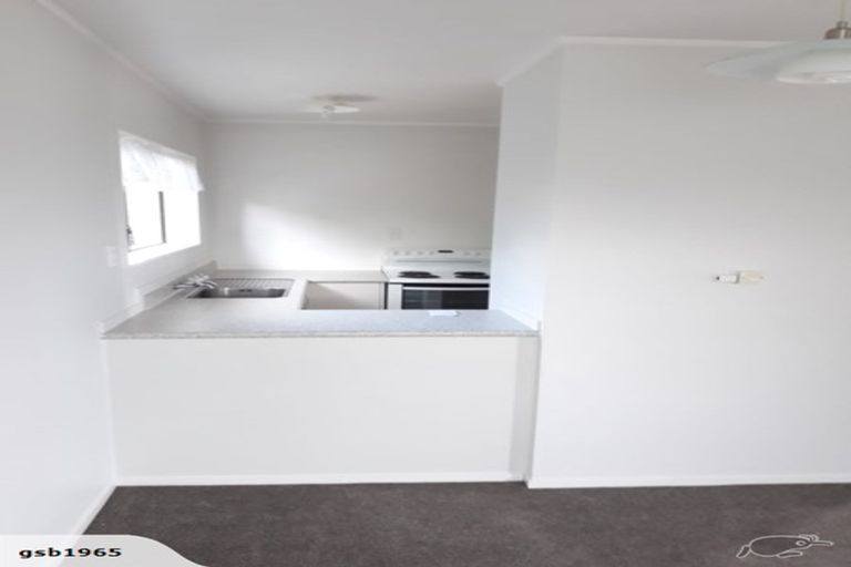 Photo of property in 2/11a Albert Street, Papakura, 2110