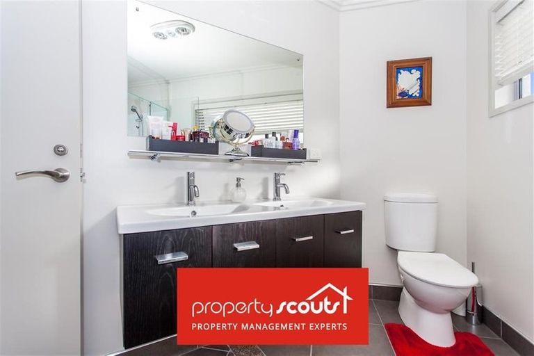 Photo of property in 86 Kittiwake Drive, Schnapper Rock, Auckland, 0632