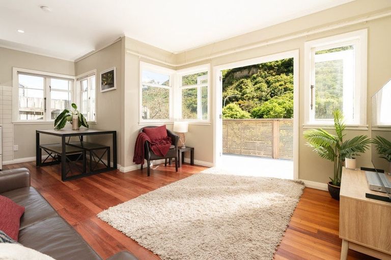 Photo of property in 489 Ohiro Road, Brooklyn, Wellington, 6021