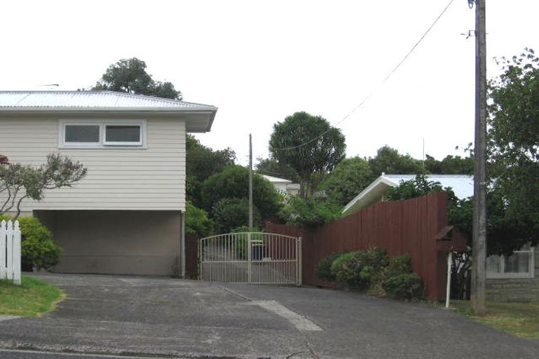 Photo of property in 1/23 Levesque Street, Birkdale, Auckland, 0626
