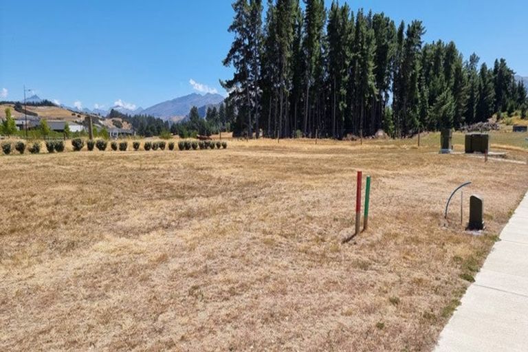 Photo of property in 55 Pounamu Avenue, Albert Town, Wanaka, 9305