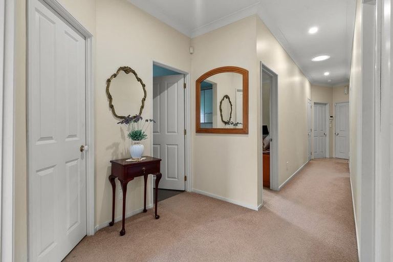 Photo of property in 5 Burberry Road, Karaka, Drury, 2578