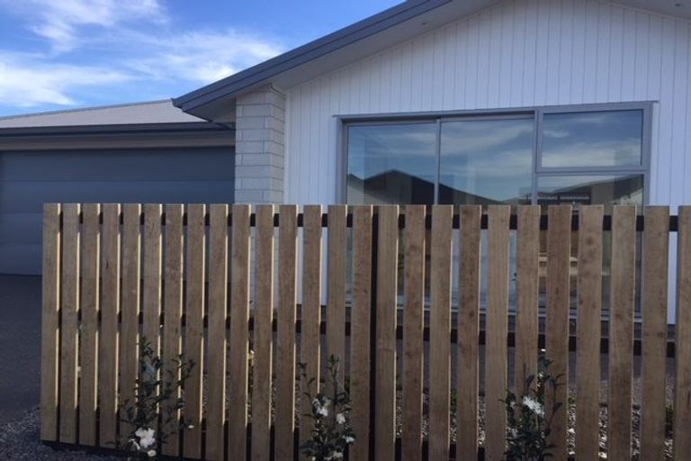 Photo of property in 4 Rotomanu Place, Pyes Pa, Tauranga, 3112