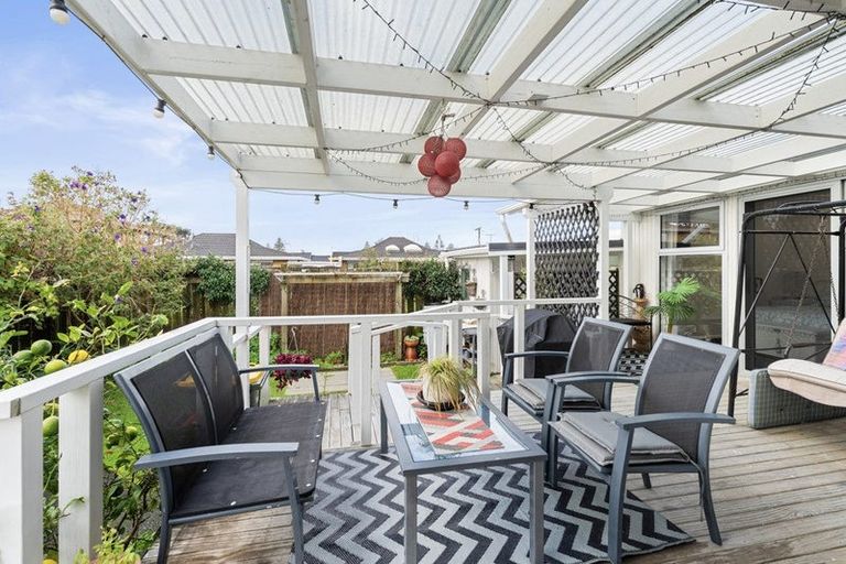 Photo of property in 25a Riverside Road, Orewa, 0931