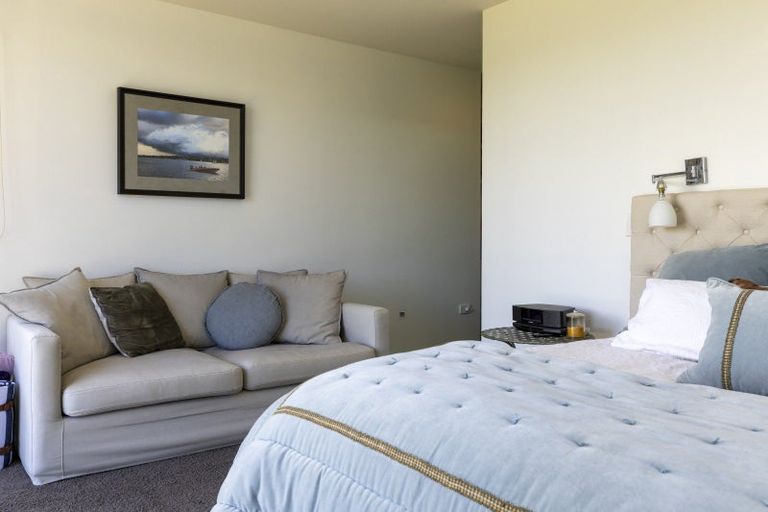 Photo of property in 8 Kuiwai Drive, Rainbow Point, Taupo, 3330