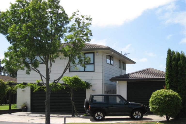 Photo of property in 28 Karnak Crescent, Russley, Christchurch, 8042