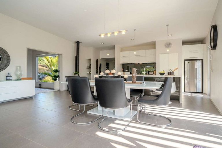 Photo of property in 10 Access Heights, Kerikeri, 0230