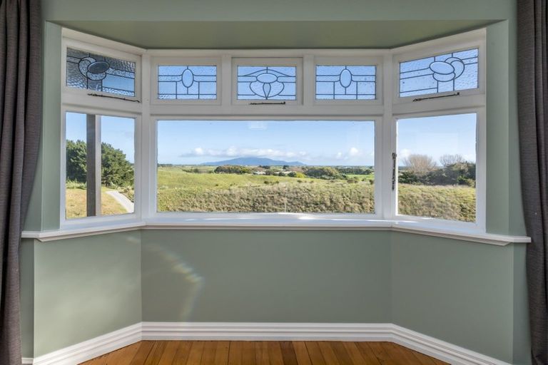 Photo of property in 93 Pukenamu Road, Te Horo, Otaki, 5581