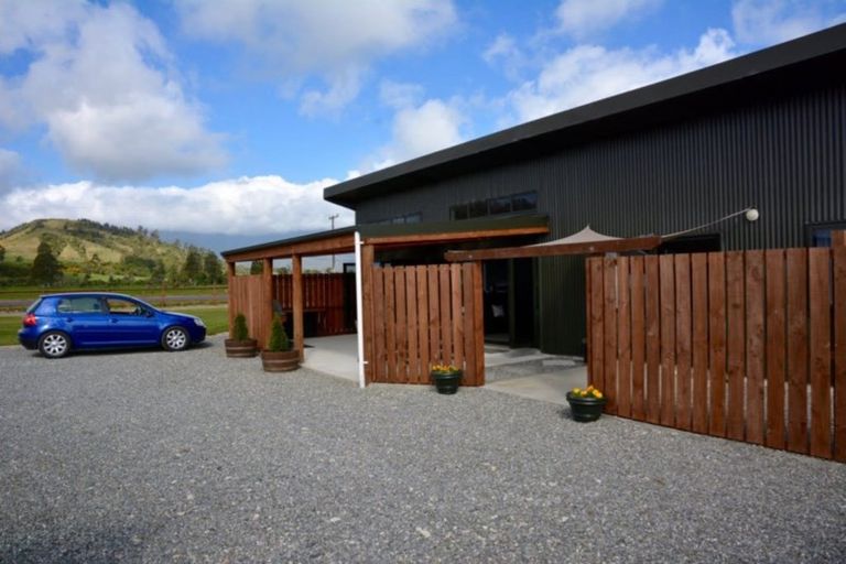 Photo of property in 91a Oparara Road, Karamea, 7893