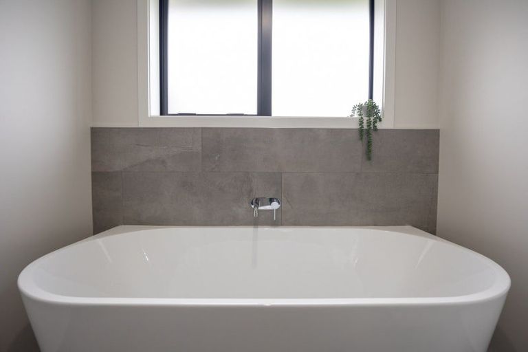 Photo of property in 9a Monckton Street, Feilding, 4702