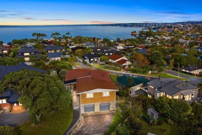 Photo of property in 39 Cliff Road, Torbay, Auckland, 0630